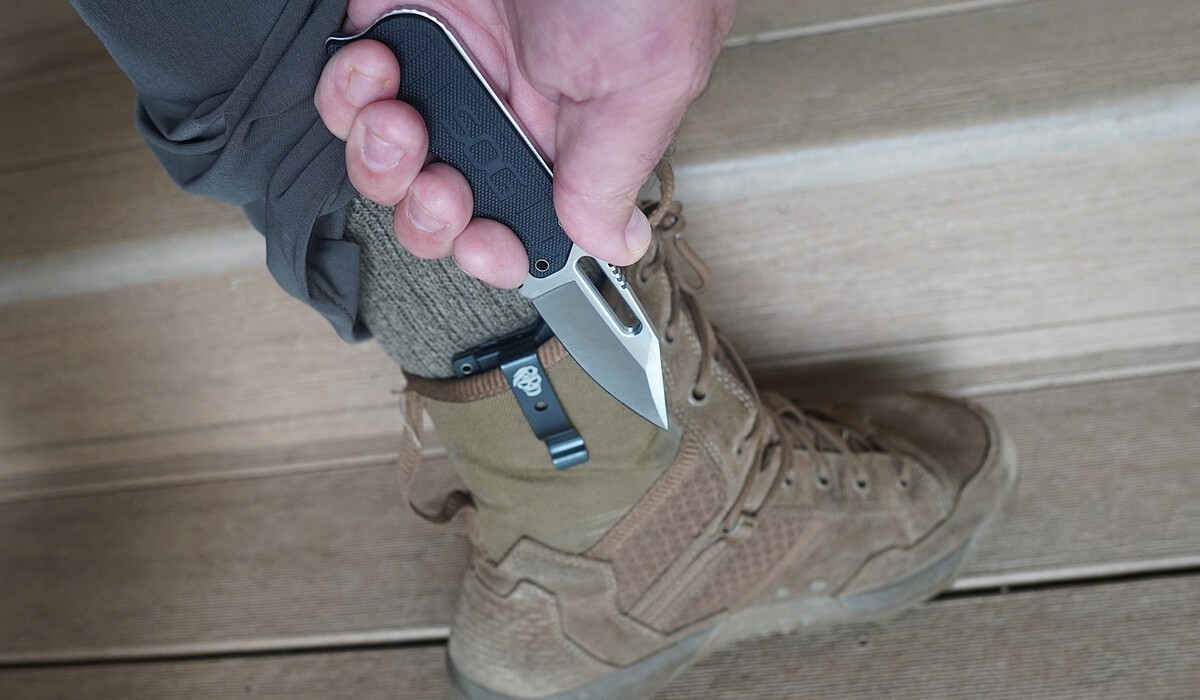 Why Fixed Blade Designs Remain Preferred for Boot Knife Carry
